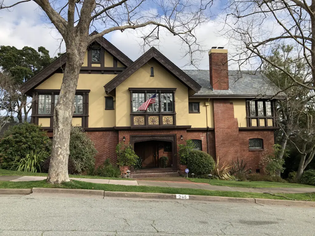 exterior painting of a julia morgan home in the bay area