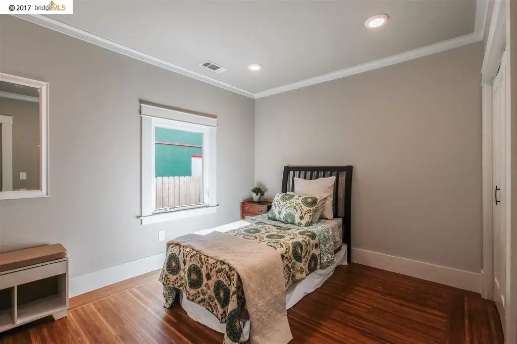 bedroom2